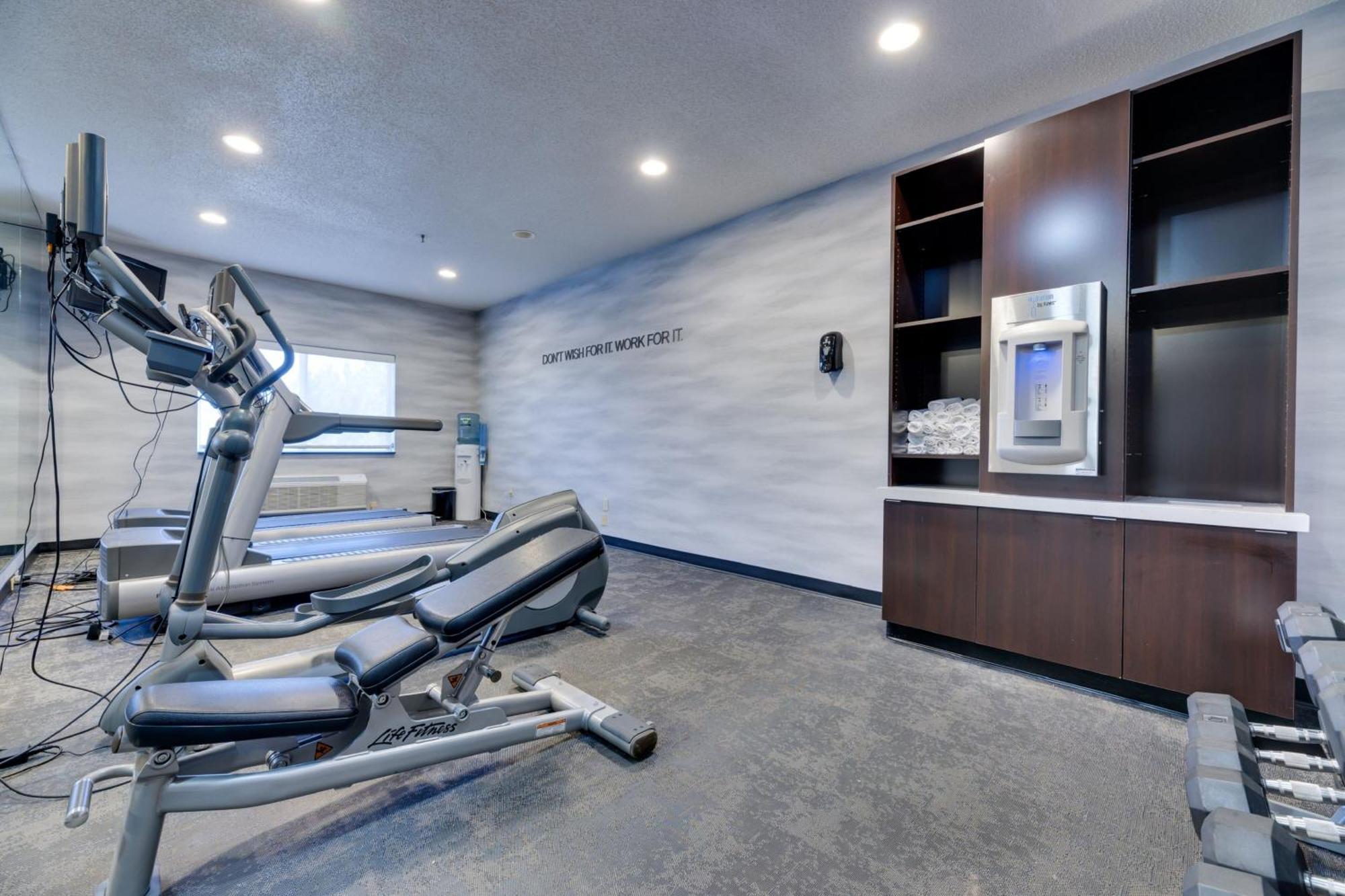 Fairfield Inn & Suites By Marriott Спеърфиш Екстериор снимка