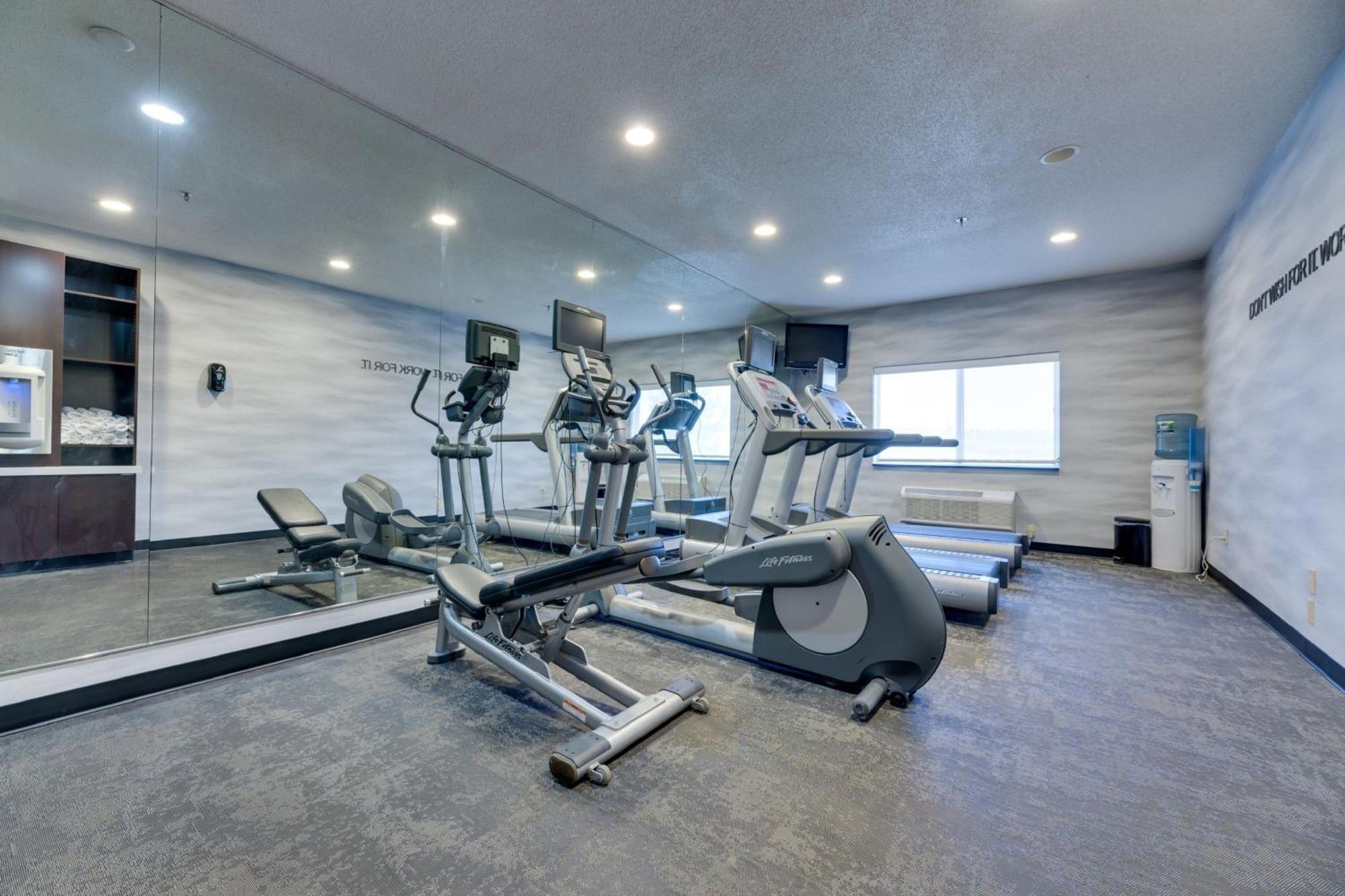 Fairfield Inn & Suites By Marriott Спеърфиш Екстериор снимка